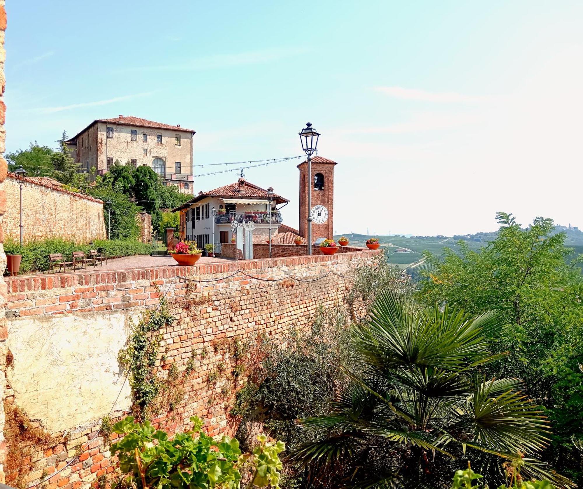Teresa Al Belvedere Rooms&Holidayapartments Camere&Appartamenti Castellinaldo Exterior photo