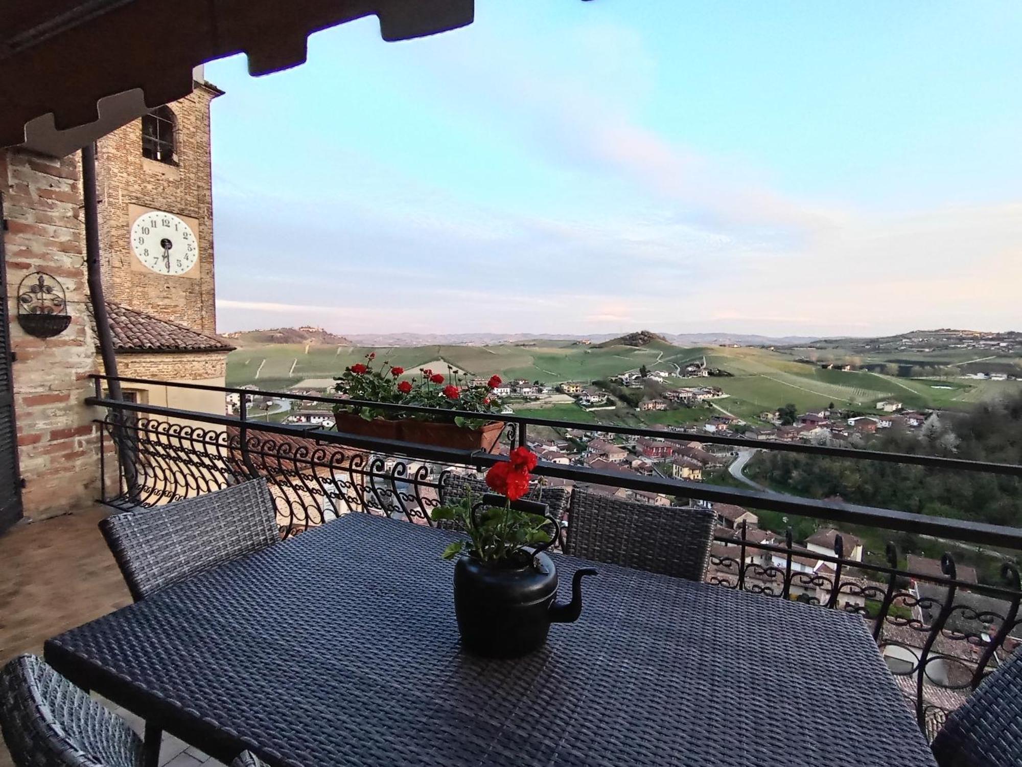 Teresa Al Belvedere Rooms&Holidayapartments Camere&Appartamenti Castellinaldo Exterior photo